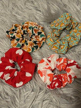 Load image into Gallery viewer, valentines scrunchies and wristlets
