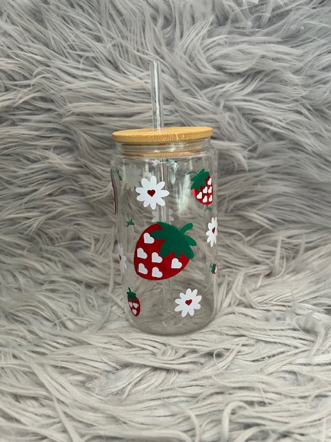 Strawberry floral glass or plastic can with lid and straw 500ml