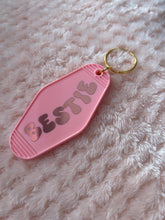 Load image into Gallery viewer, Bestie motel keyring
