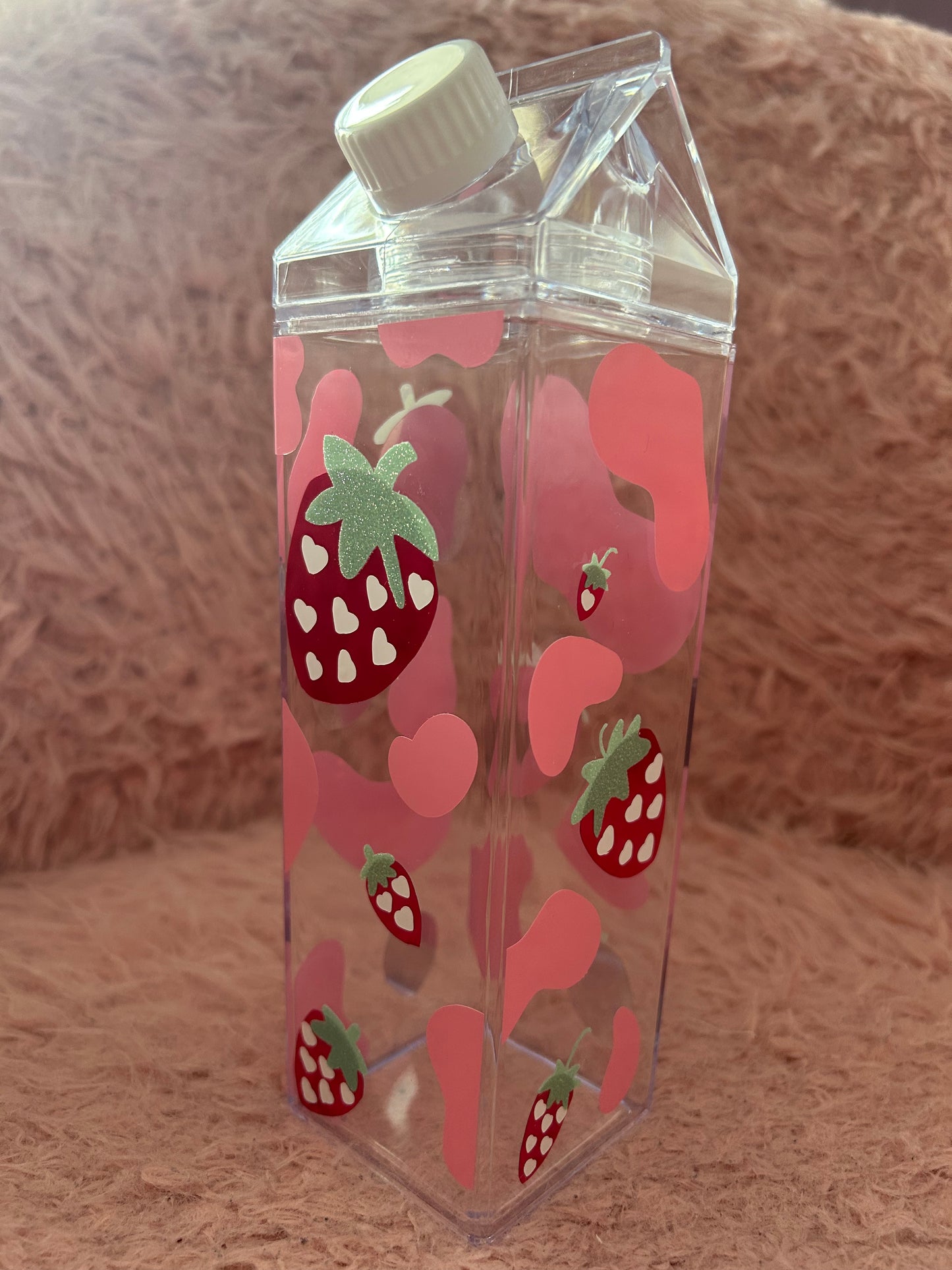 Strawberry milk carton 500ml