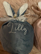 Load image into Gallery viewer, Personalised Easter treat bags
