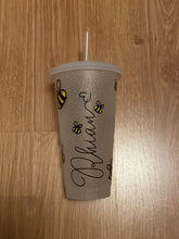 Load image into Gallery viewer, Personalised bee cold cup
